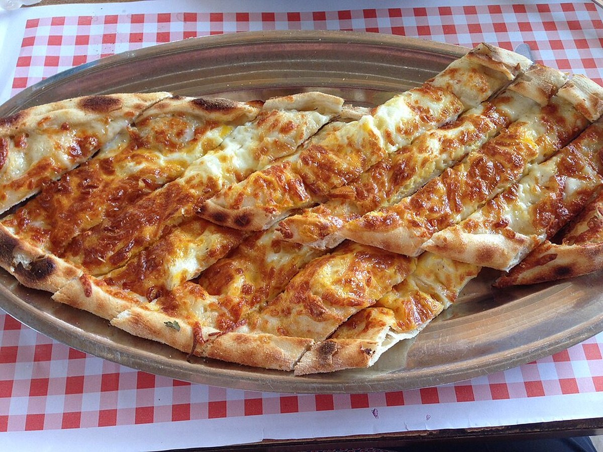 Pide Salami