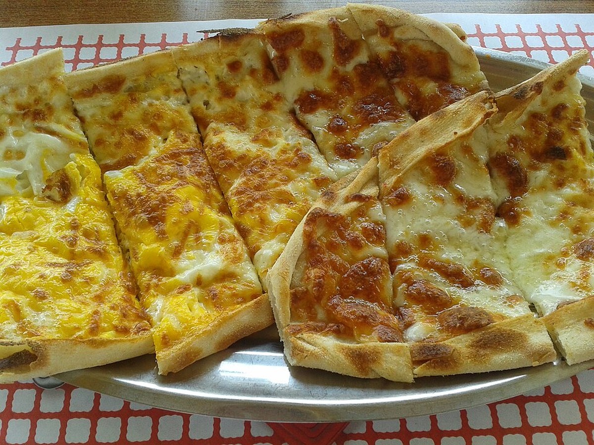 Pide Gorgonzola