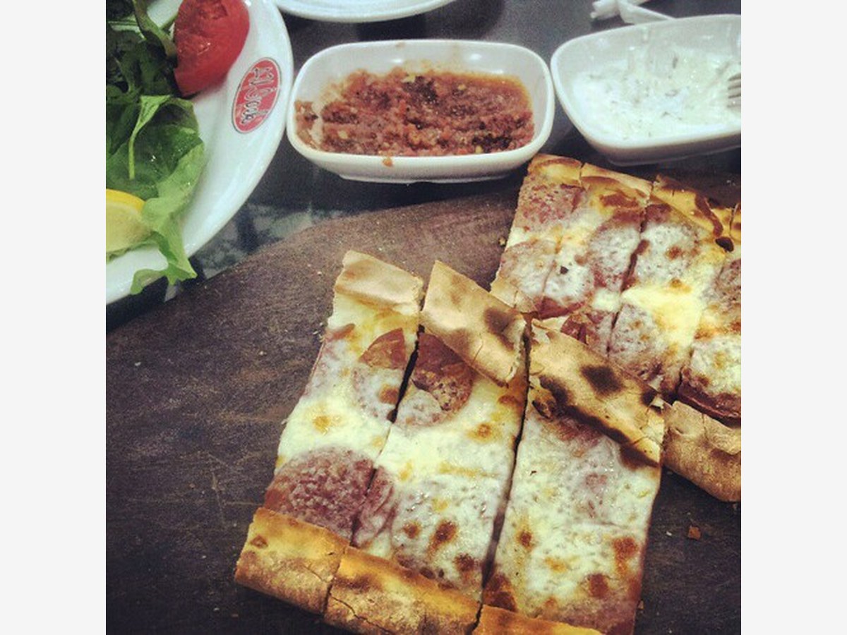 Pide Sucuk + Spinat